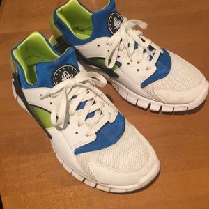 huarache free OG colorway (scream green)